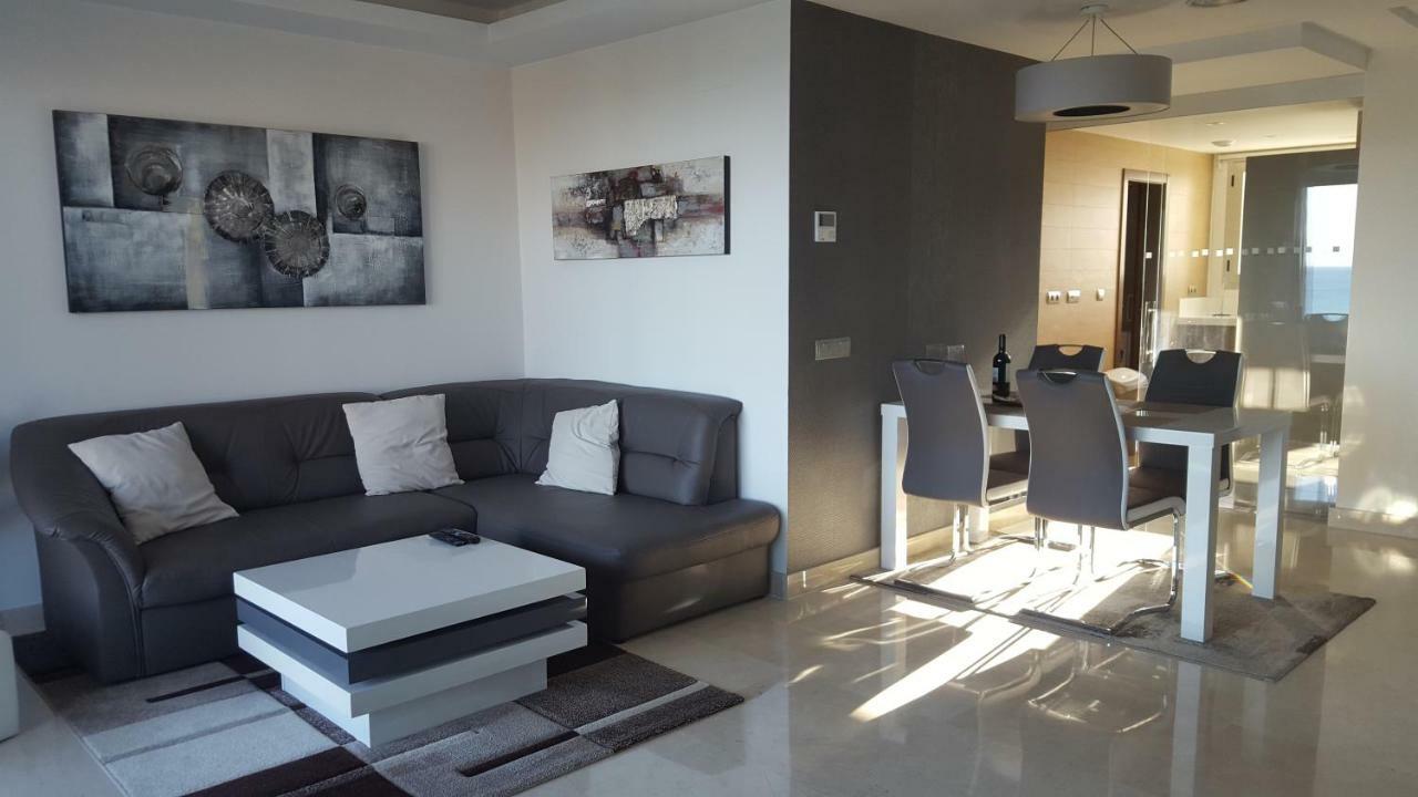 Horizon Beach Apartment エステポナ エクステリア 写真